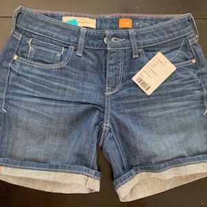 Anthropologie - 5 Pocket Fit Short